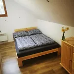 Apartma Na Kozolcu Apartment Dobovec