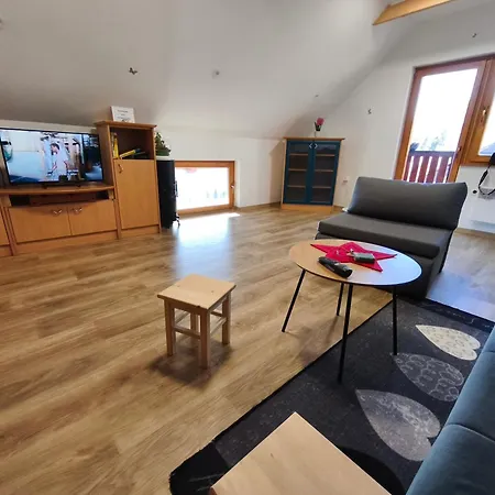 Apartma Na Kozolcu