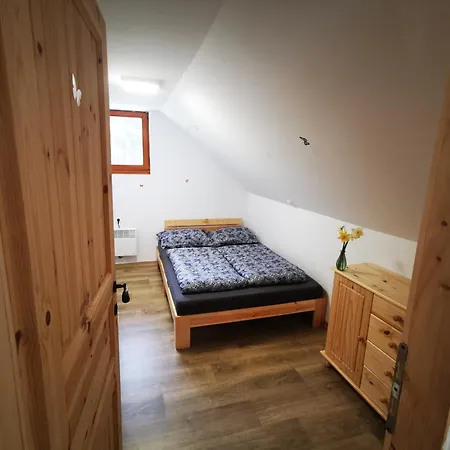 Apartma Na Kozolcu * Dobovec